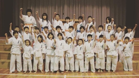 阪南市立舞小学校空手教室の子どもたち