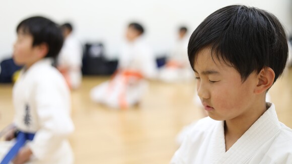 I.K.O.N.極真会館 大阪南海支部で空手をする子どもたち
